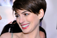 Anne-hathaway-waif-haircut-side